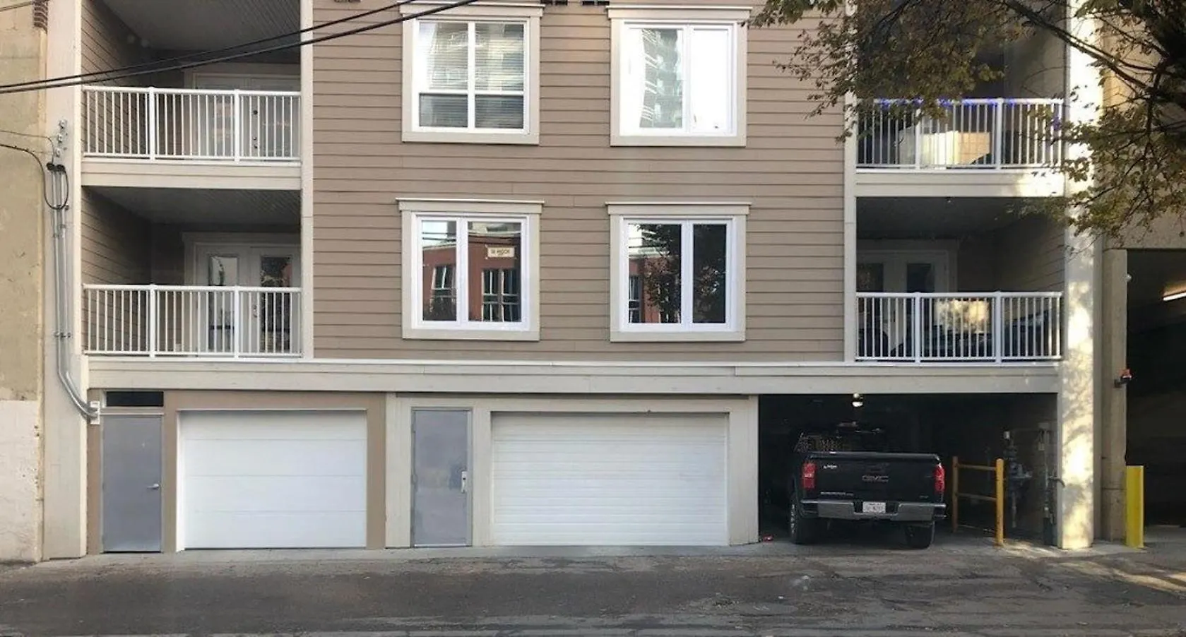 Ice District 2 Kings Underground Park Patio Apartment Edmonton